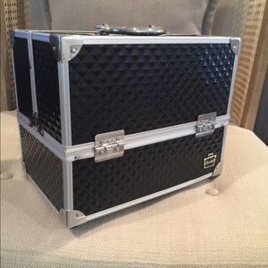 Caboodles Lovestruck Train Case NWOT